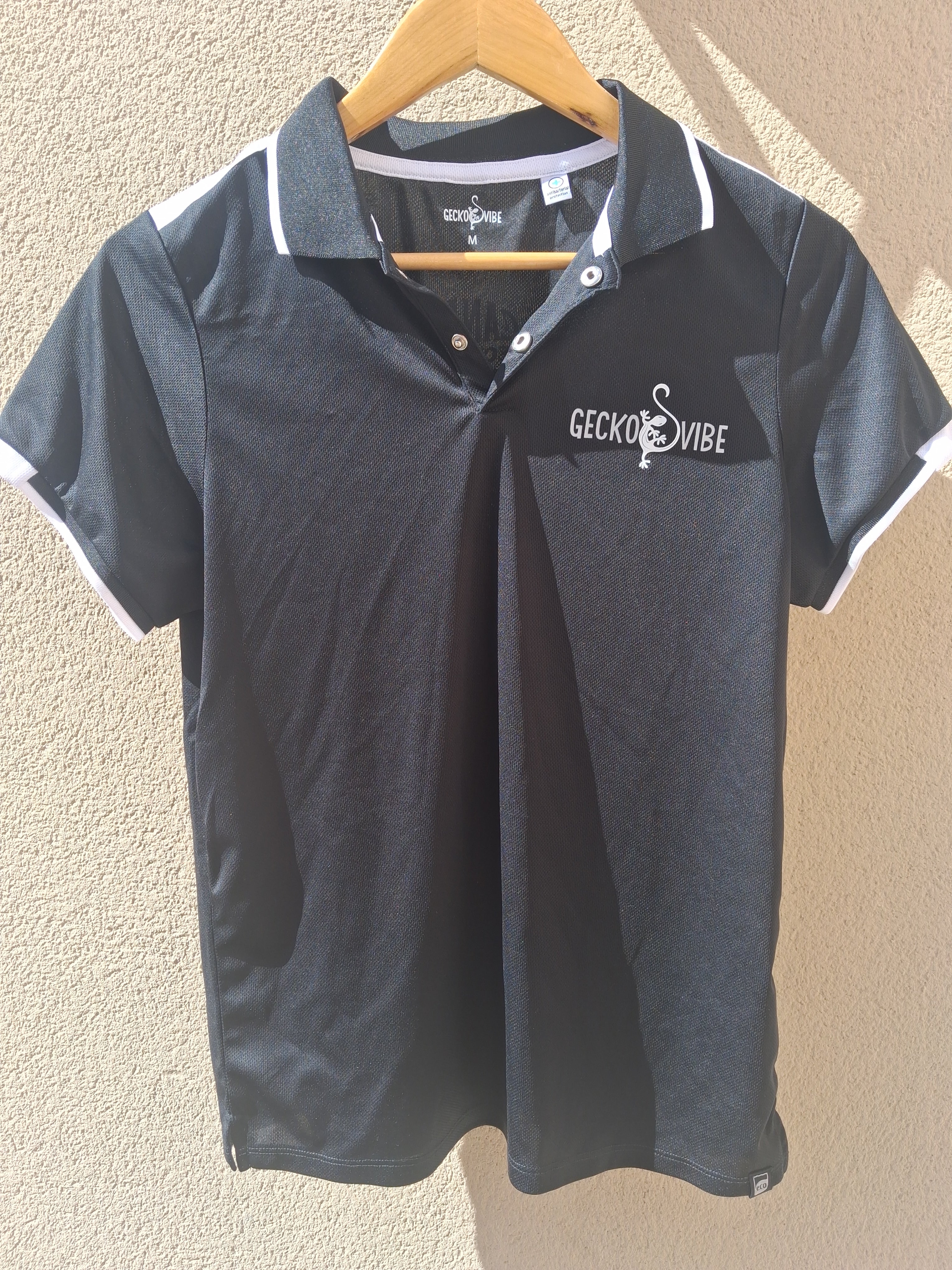 Polo técnico Signature - Lobos Active (reciclado y antibacteriano)